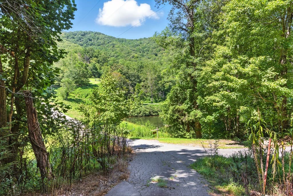 549 Travaden Trail, Hiawassee GA 30546 - Photo