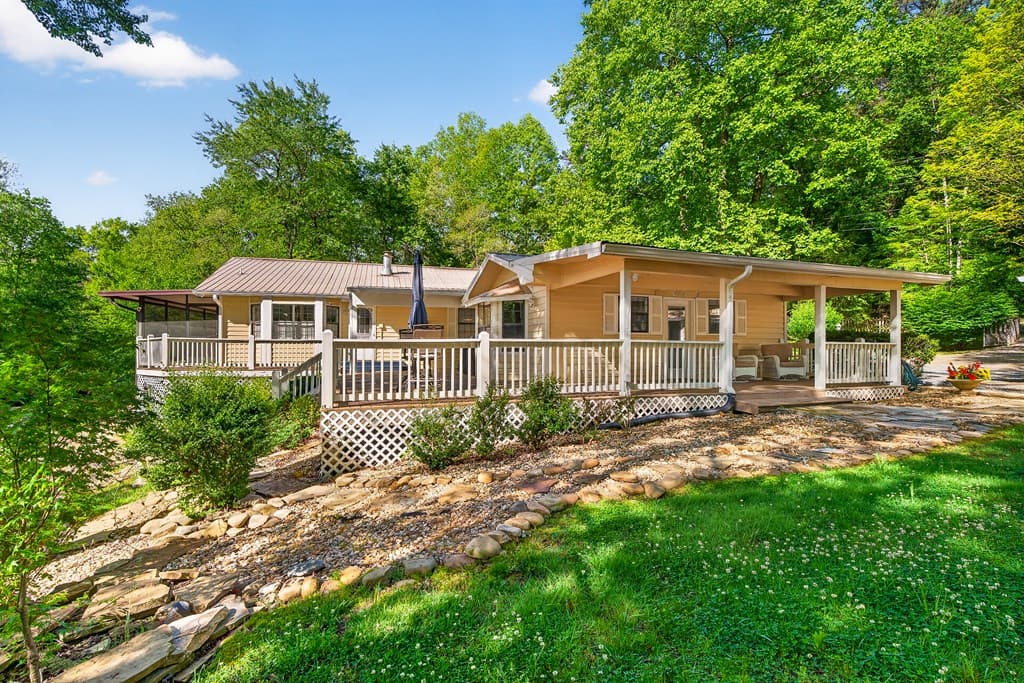 401 Mountain Rivers Road, Mineral Bluff GA 30559 - Photo