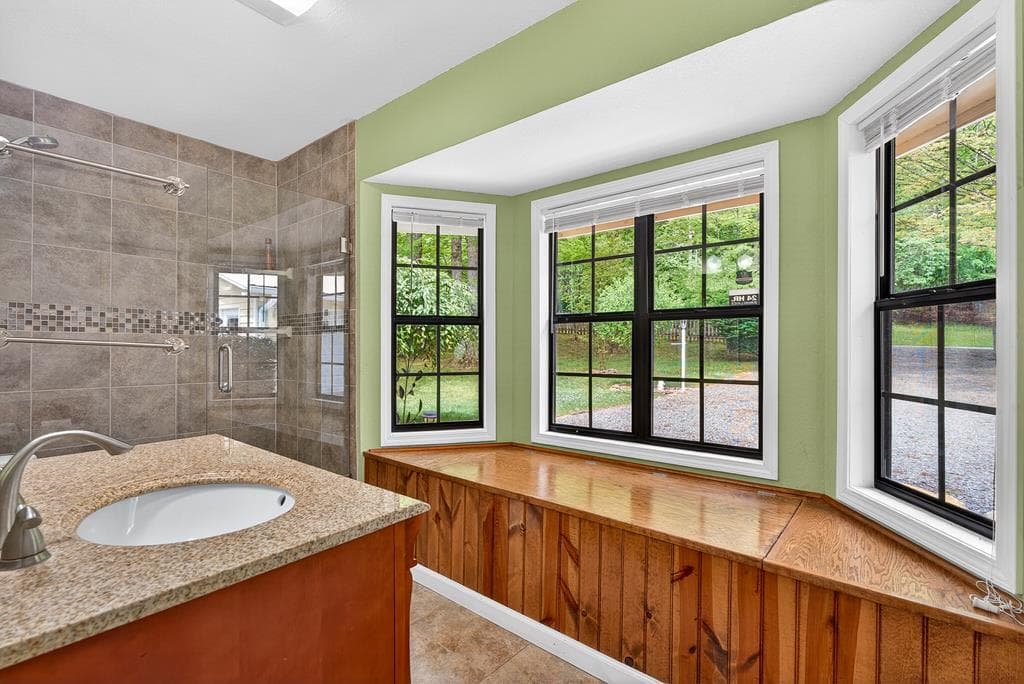401 Mountain Rivers Road, Mineral Bluff GA 30559 - Photo