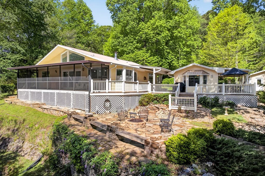 401 Mountain Rivers Road, Mineral Bluff GA 30559 - Photo