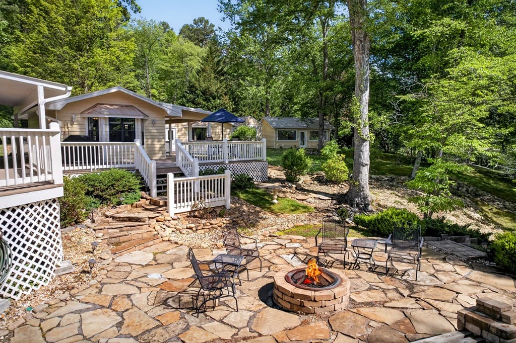 401 Mountain Rivers Road, Mineral Bluff GA 30559 - Photo