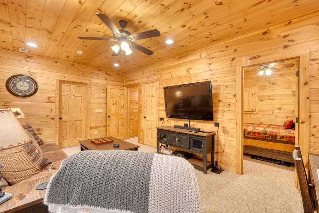 215 The Woods Road, Mineral Bluff GA 30559 - Photo