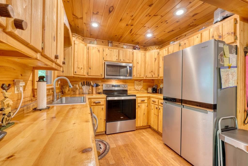 215 The Woods Road, Mineral Bluff GA 30559 - Photo