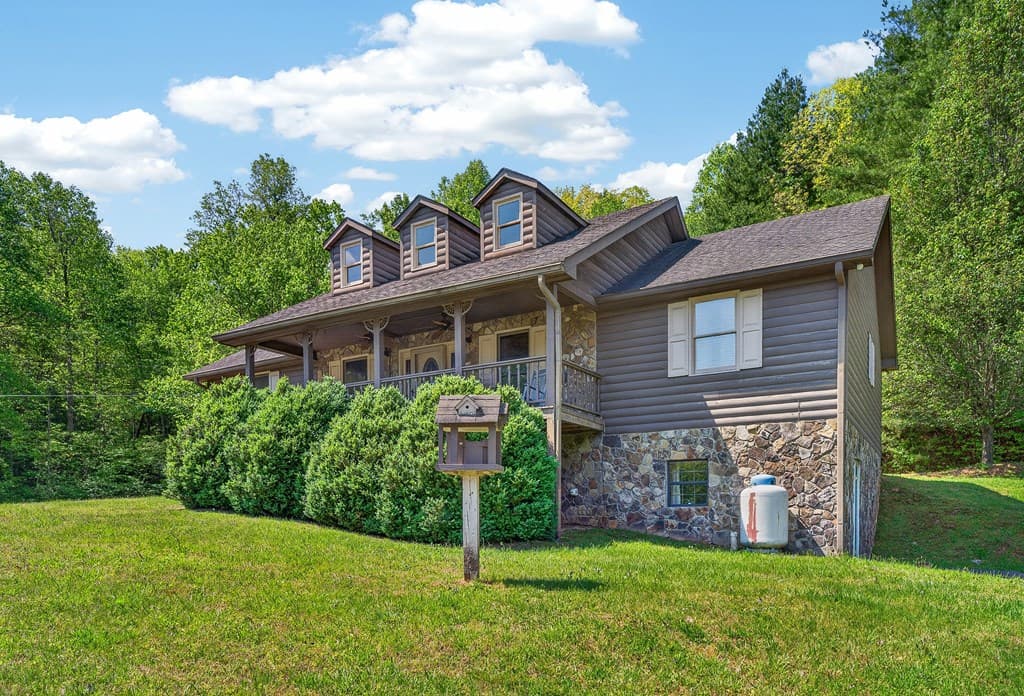 353 Sunrise Road, Blue Ridge GA 30513 - Photo