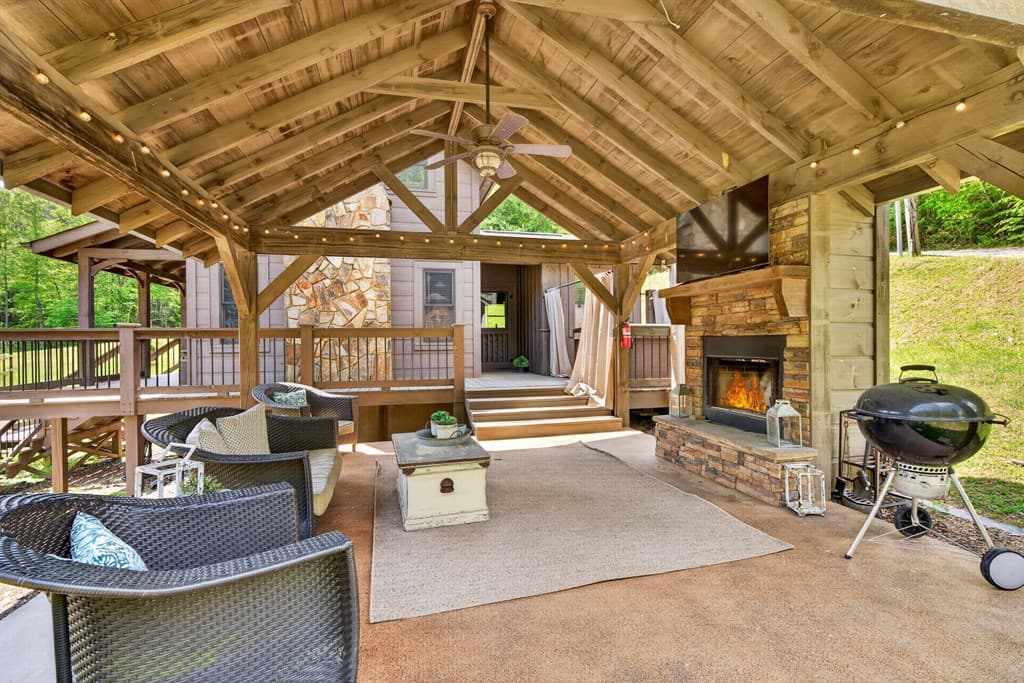 353 Sunrise Road, Blue Ridge GA 30513 - Photo
