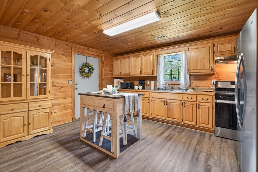 353 Sunrise Road, Blue Ridge GA 30513 - Photo