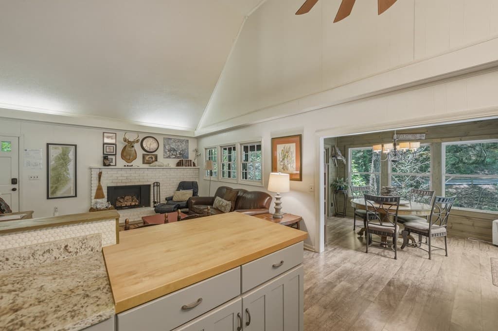 53 Laurel Ridge Drive, Ellijay GA 30536 - Photo