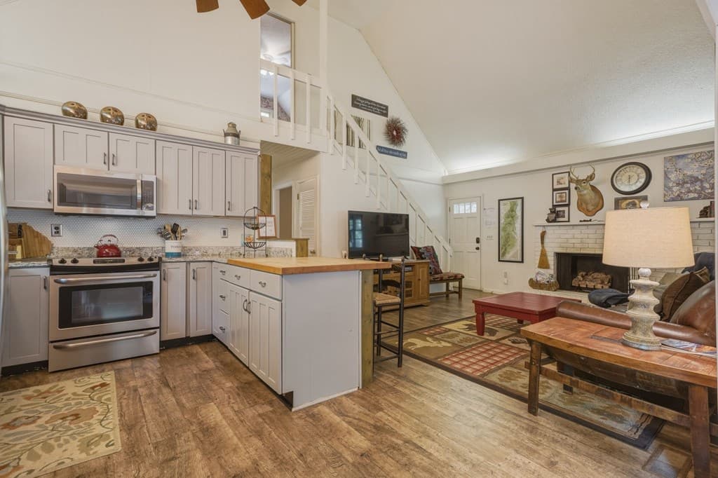 53 Laurel Ridge Drive, Ellijay GA 30536 - Photo