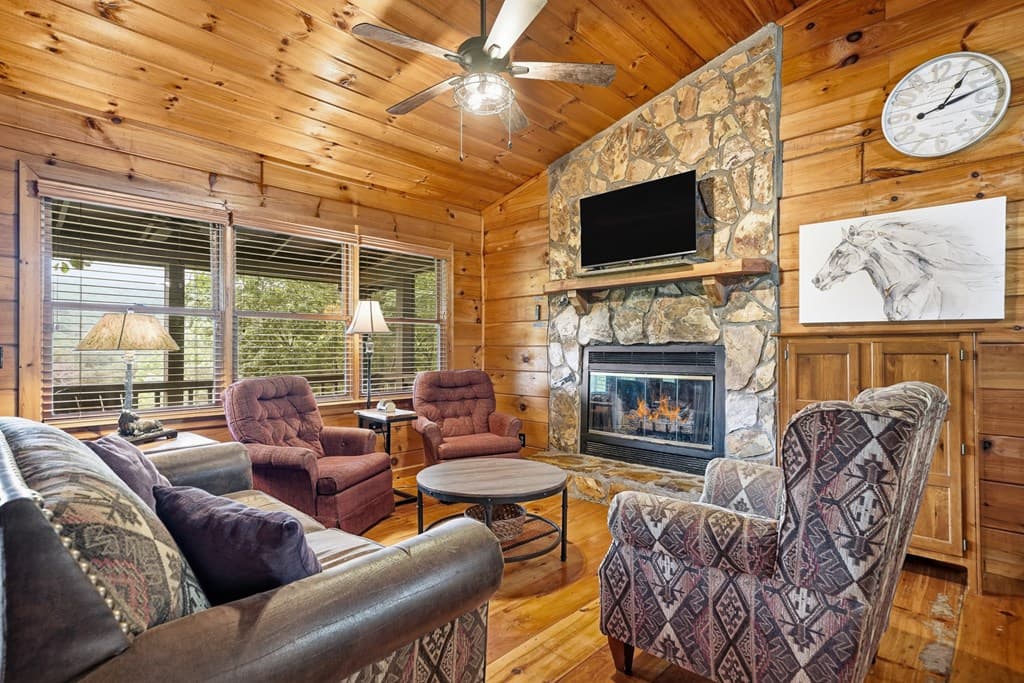 399 Laurel Mountain Road, Blue Ridge GA 30513 - Photo