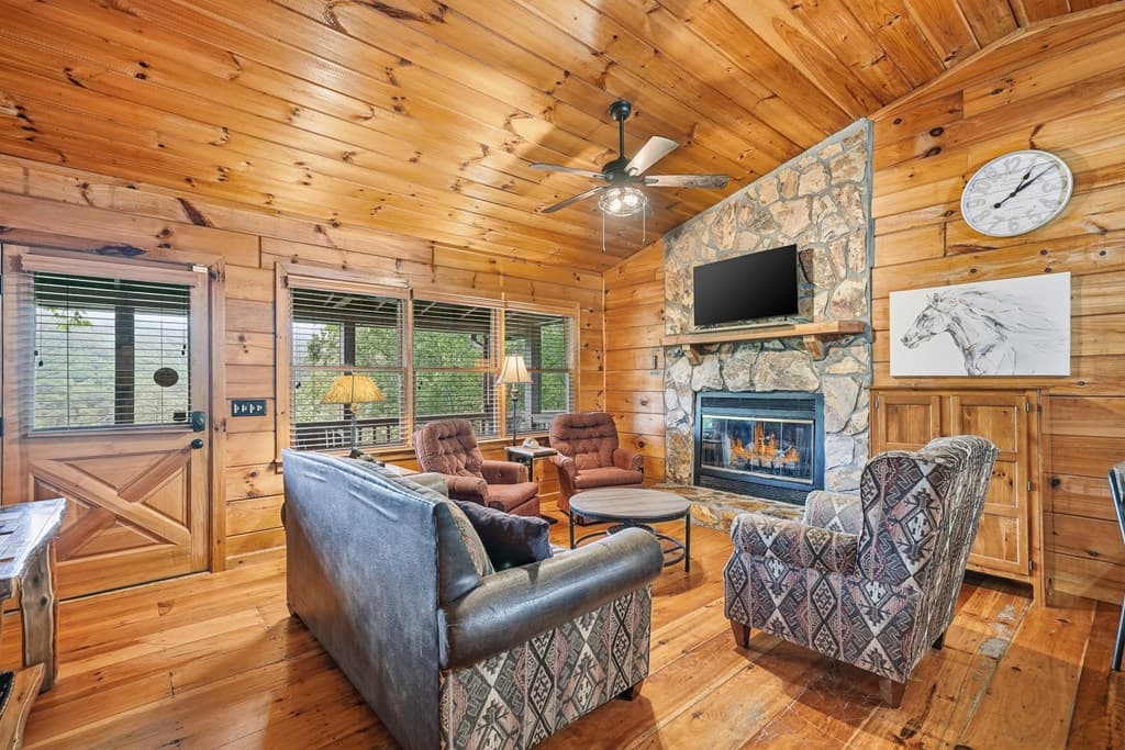 399 Laurel Mountain Road, Blue Ridge GA 30513 - Photo