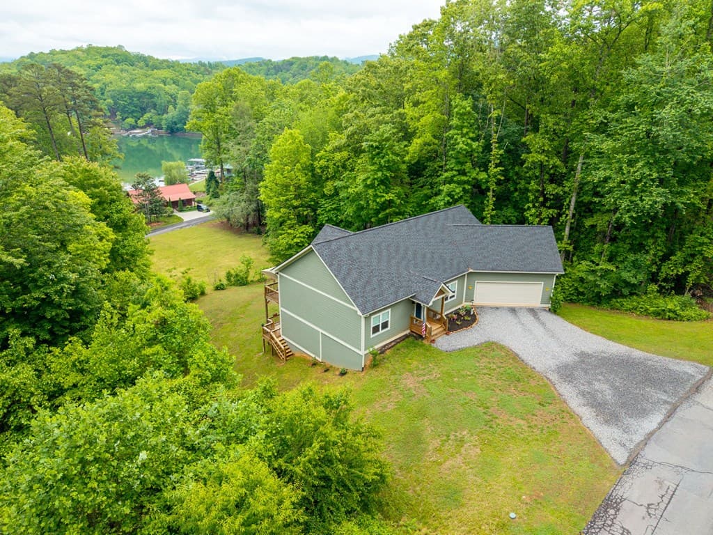 1060 Chatuge Village Circle, Hayesville NC 28904 - Photo