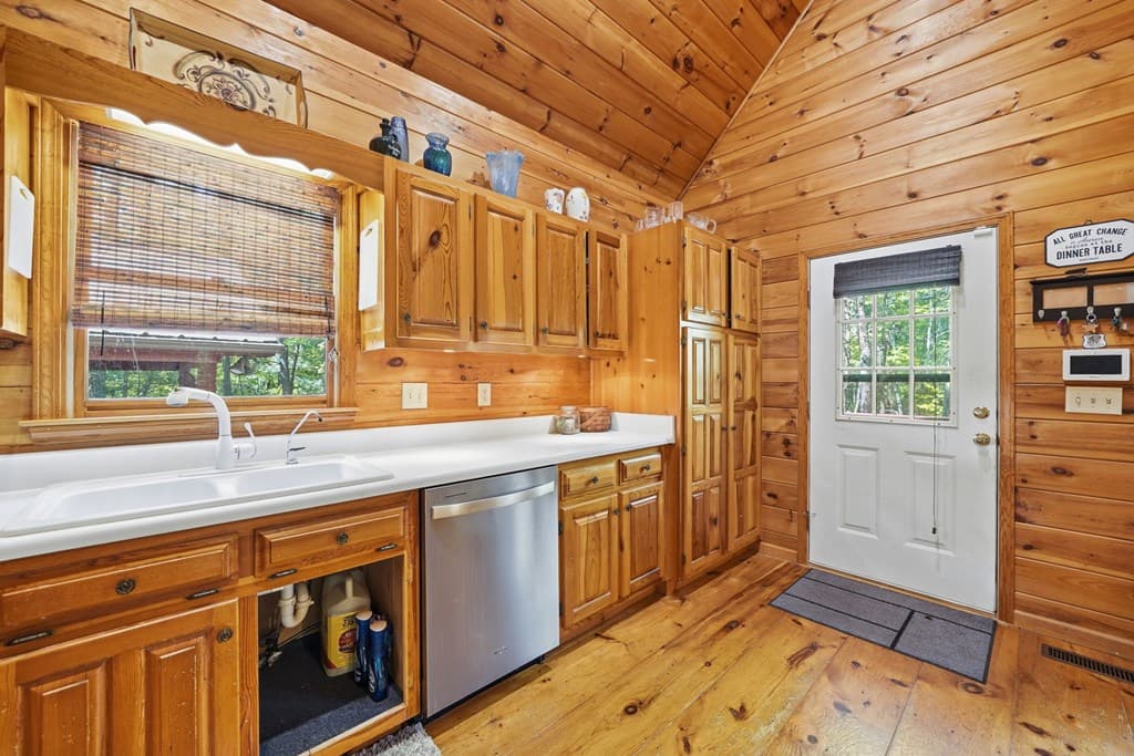 105 Blackberry Falls Court, Ellijay GA 30536 - Photo