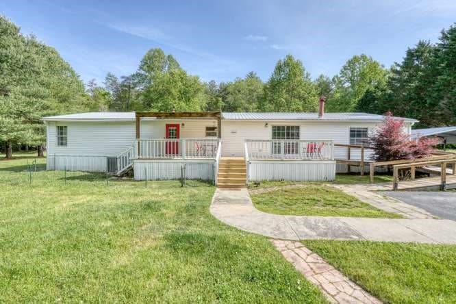 5359 Owltown Road, Blairsville GA 30512 - Photo