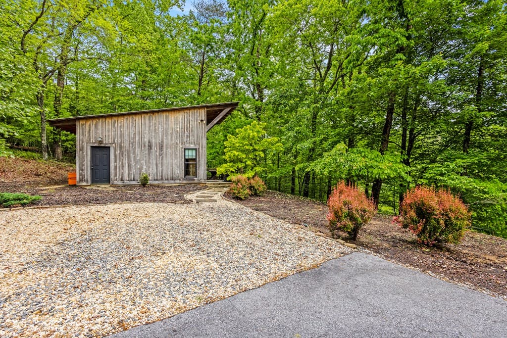 2745 Galloway Road, Blue Ridge GA 30513 - Photo