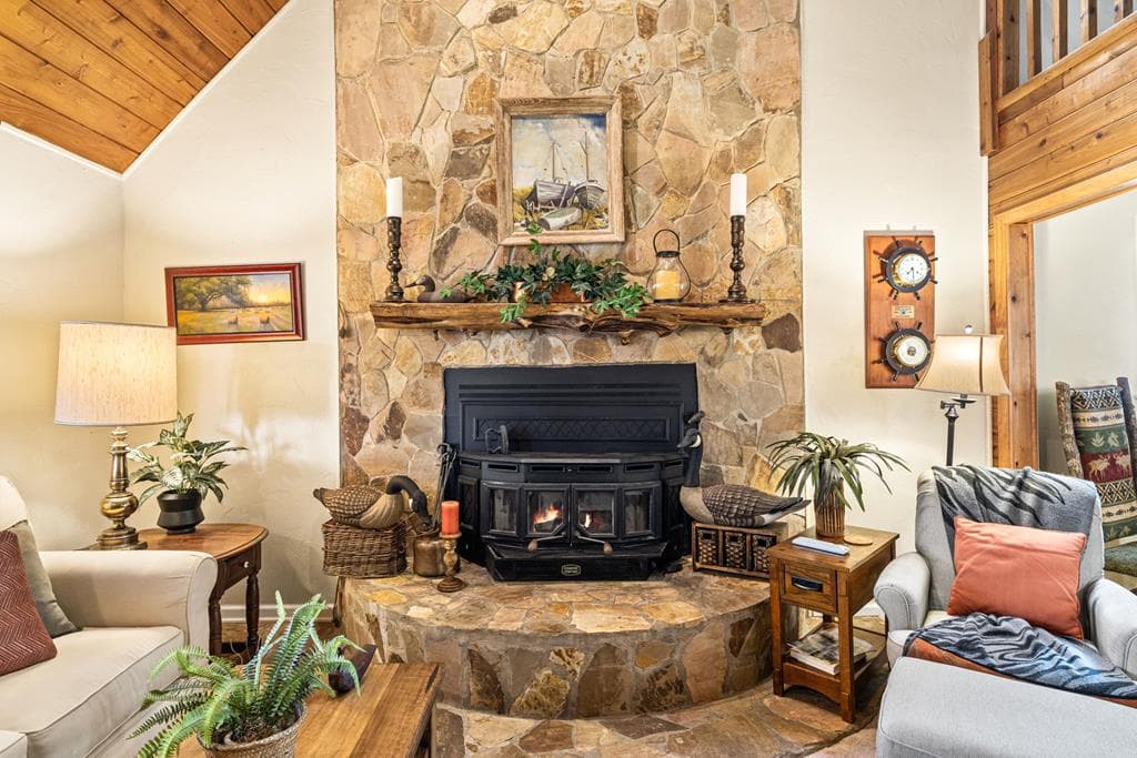 219 Lakeview Dr, Hayesville NC 28904 - Photo