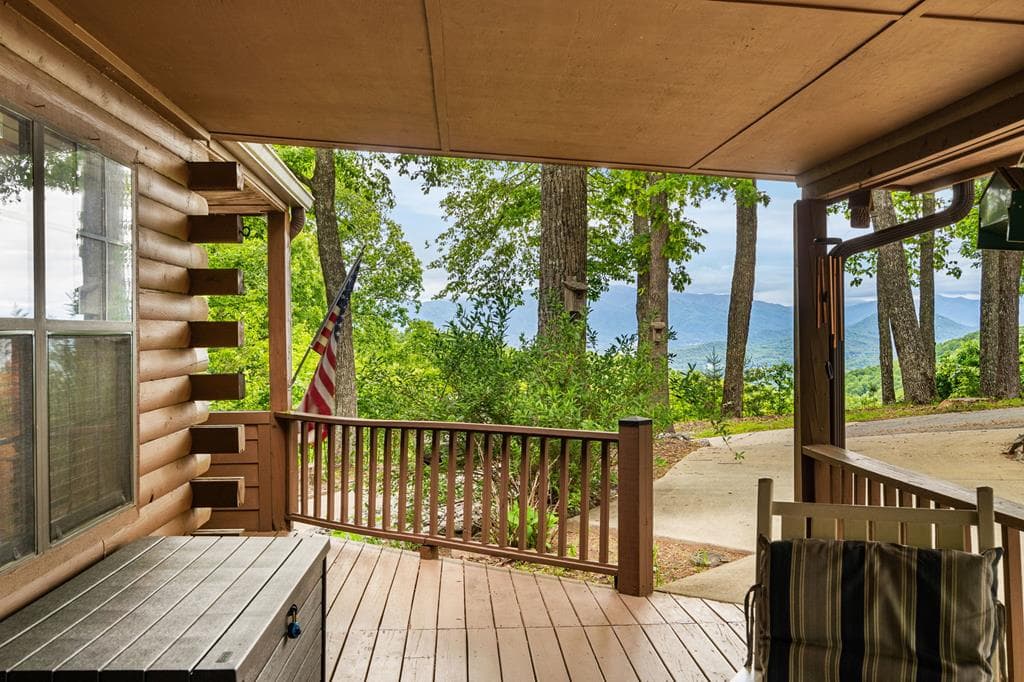 219 Lakeview Dr, Hayesville NC 28904 - Photo