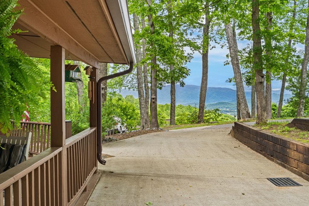 219 Lakeview Dr, Hayesville NC 28904 - Photo