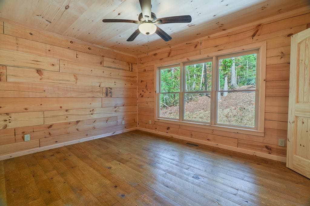 100 Crystal Oliver Lane, Blue Ridge GA 30513 - Photo