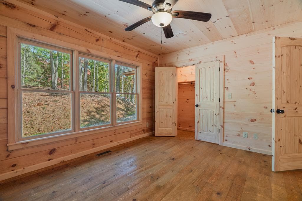 100 Crystal Oliver Lane, Blue Ridge GA 30513 - Photo