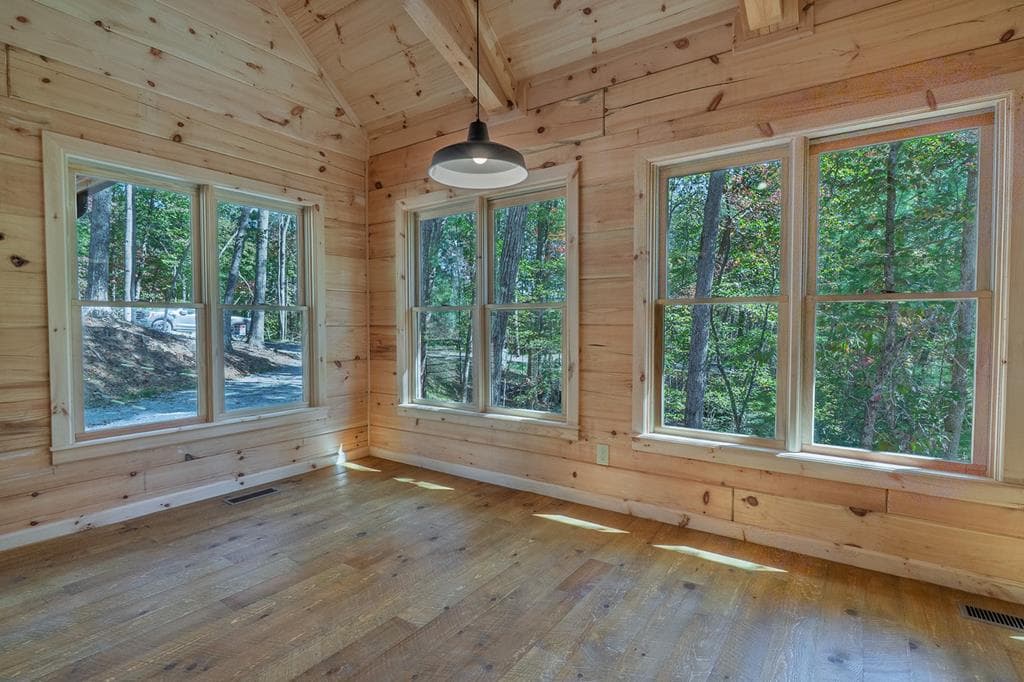 100 Crystal Oliver Lane, Blue Ridge GA 30513 - Photo