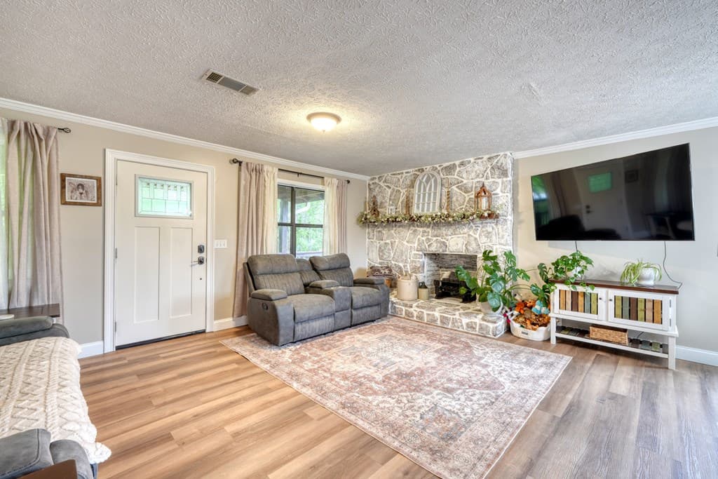 455 N Forest Circle, Blairsville GA 30512 - Photo