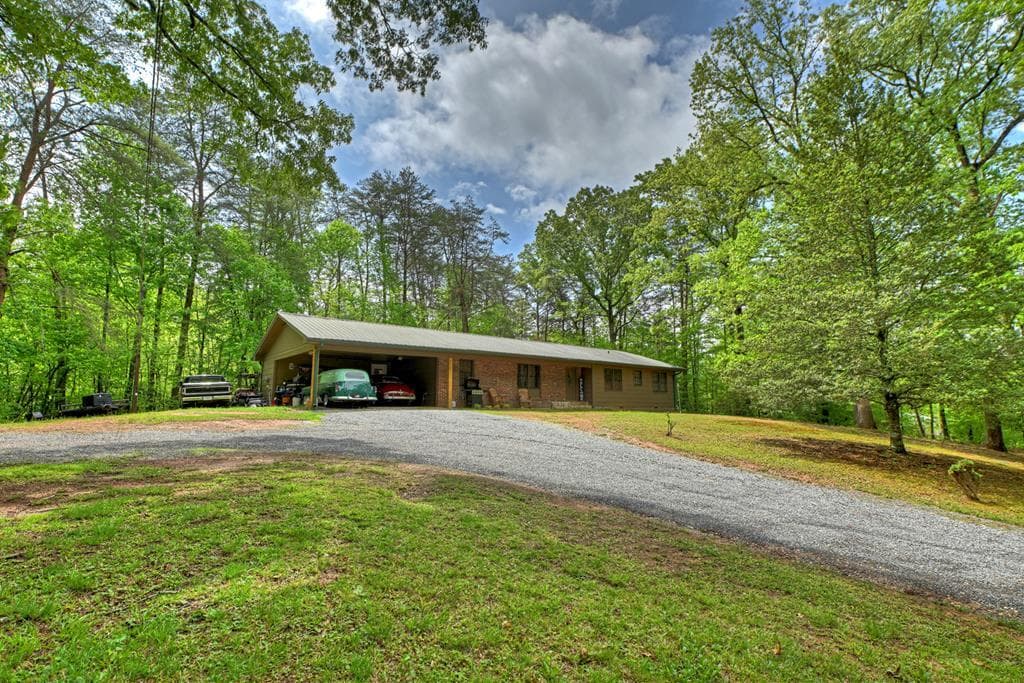 388 Jones Street, Blue Ridge GA 30513 - Photo