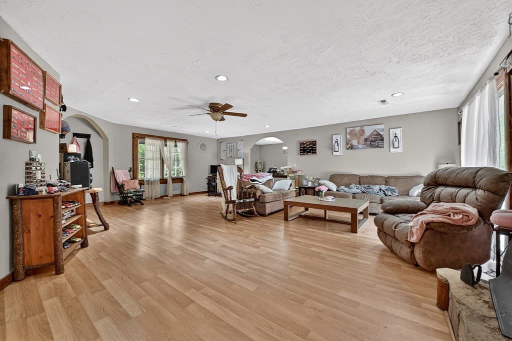 388 Jones Street, Blue Ridge GA 30513 - Photo