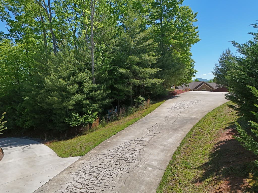 217 Hunter Lane, Blairsville GA 30512 - Photo