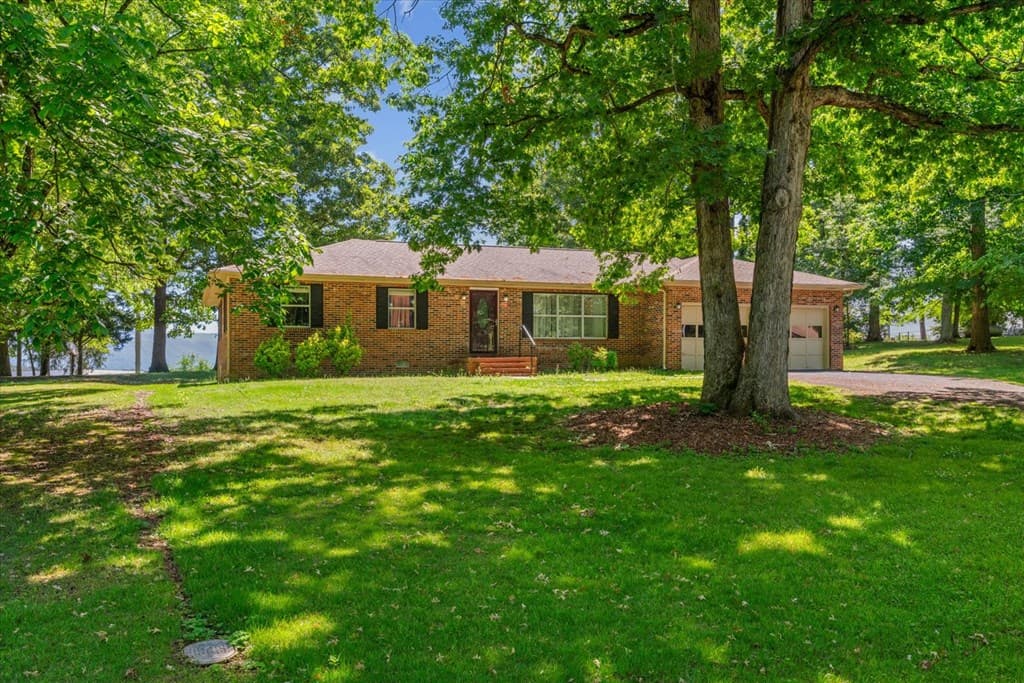 180 Wildwood Drive, Chatsworth GA 30705 - Photo