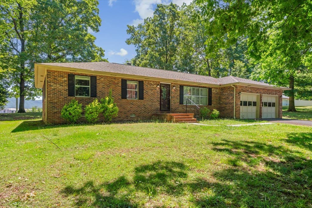 180 Wildwood Drive, Chatsworth GA 30705 - Photo