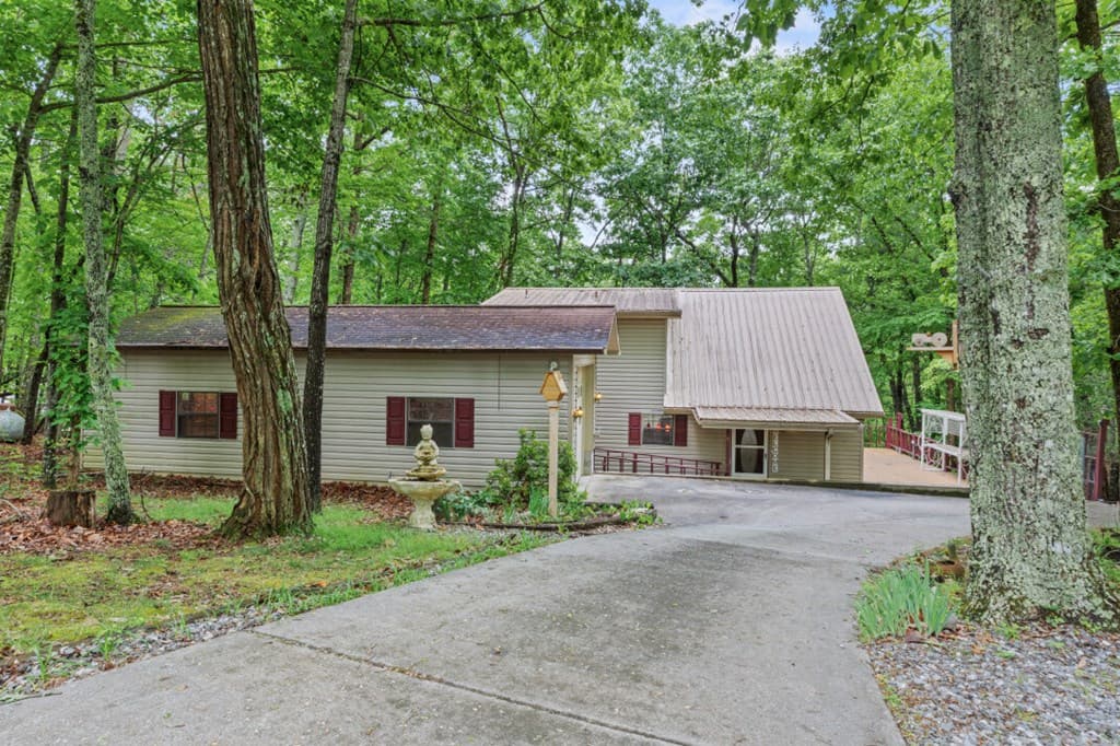 344 Robertson Drive, Blairsville GA 30512 - Photo