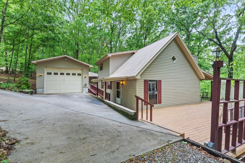 344 Robertson Drive, Blairsville GA 30512 - Photo