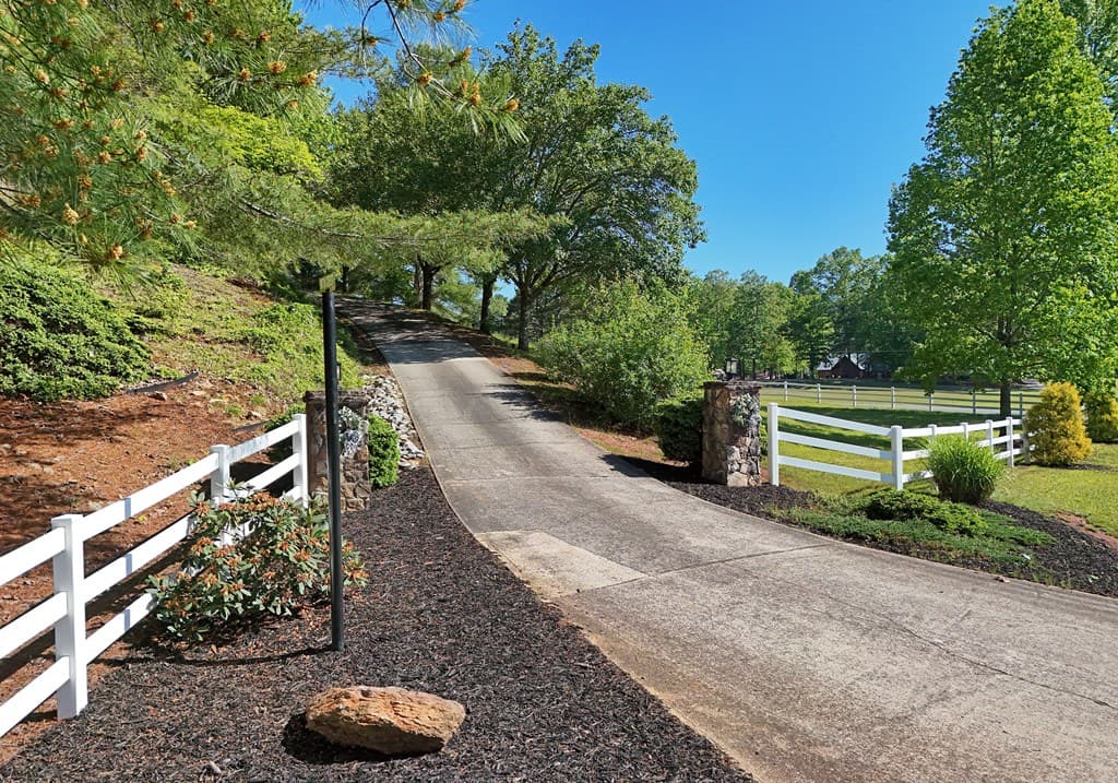 382 Pat Colwell Road, Blairsville GA 30512 - Photo