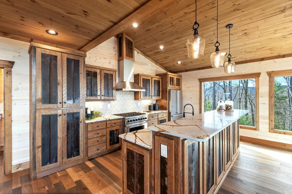 470 Skylight Drive, Blue Ridge GA 30513 - Photo