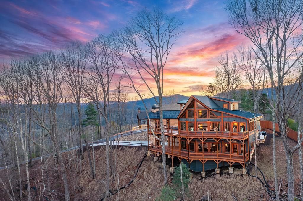 470 Skylight Drive, Blue Ridge GA 30513 - Photo