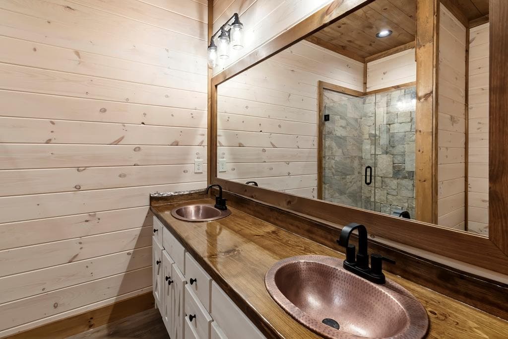 470 Skylight Drive, Blue Ridge GA 30513 - Photo