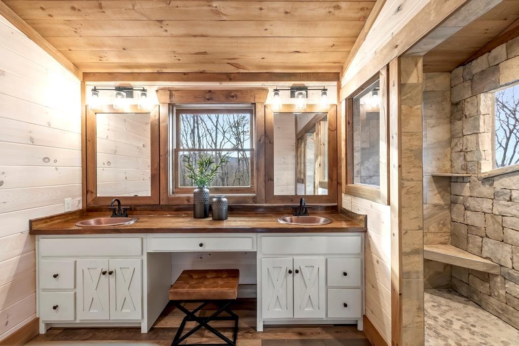 470 Skylight Drive, Blue Ridge GA 30513 - Photo