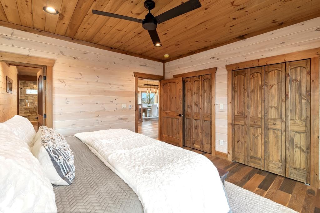470 Skylight Drive, Blue Ridge GA 30513 - Photo
