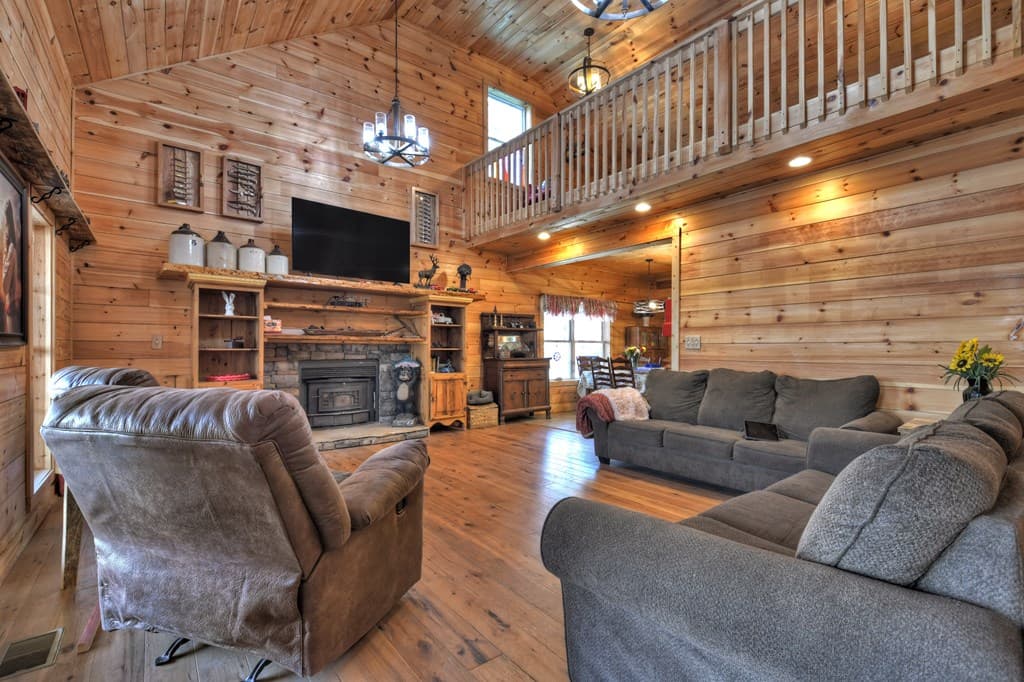 207 Joliet Drive, Ellijay GA 30540 - Photo