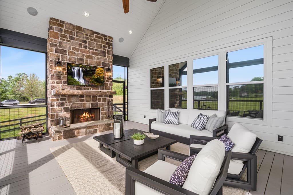 275 Bell Creek Cove Road, Hiawassee GA 30546 - Photo