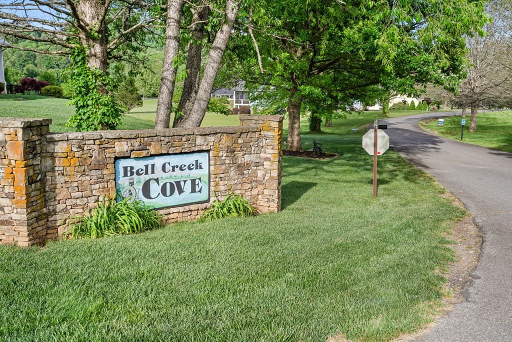 275 Bell Creek Cove Road, Hiawassee GA 30546 - Photo