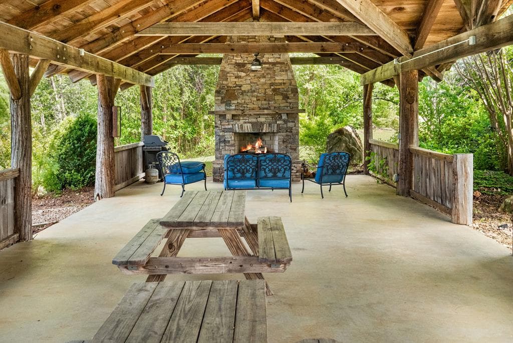 275 Bell Creek Cove Road, Hiawassee GA 30546 - Photo
