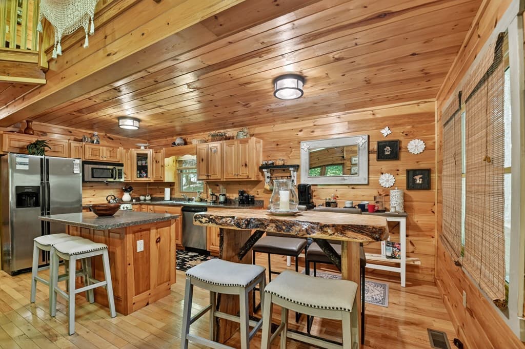 658 Navaho Way, Ellijay GA 30540 - Photo