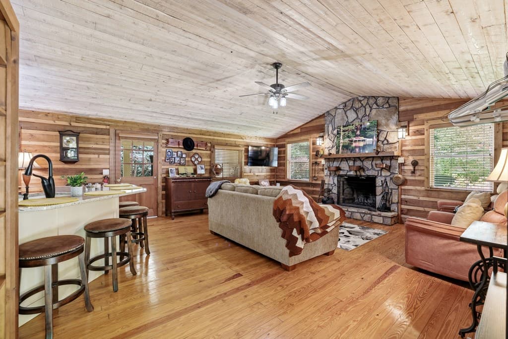 504 Compass Creek Drive, Hayesville NC 28904 - Photo