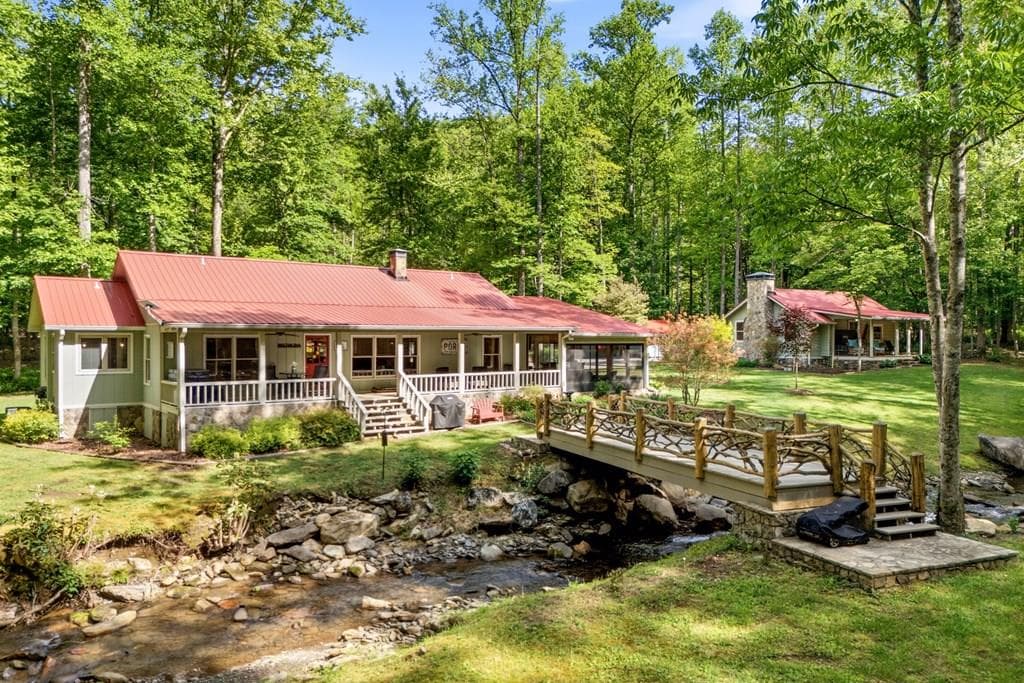 504 Compass Creek Drive, Hayesville NC 28904 - Primary photo