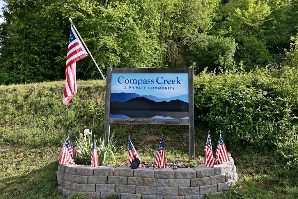 504 Compass Creek Drive, Hayesville NC 28904 - Photo