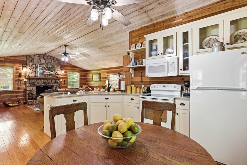 504 Compass Creek Drive, Hayesville NC 28904 - Photo