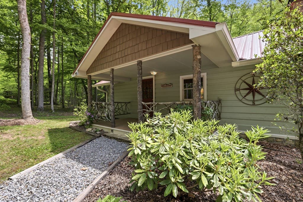 504 Compass Creek Drive, Hayesville NC 28904 - Photo