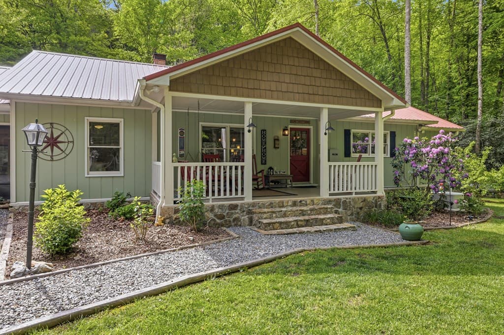 504 Compass Creek Drive, Hayesville NC 28904 - Photo