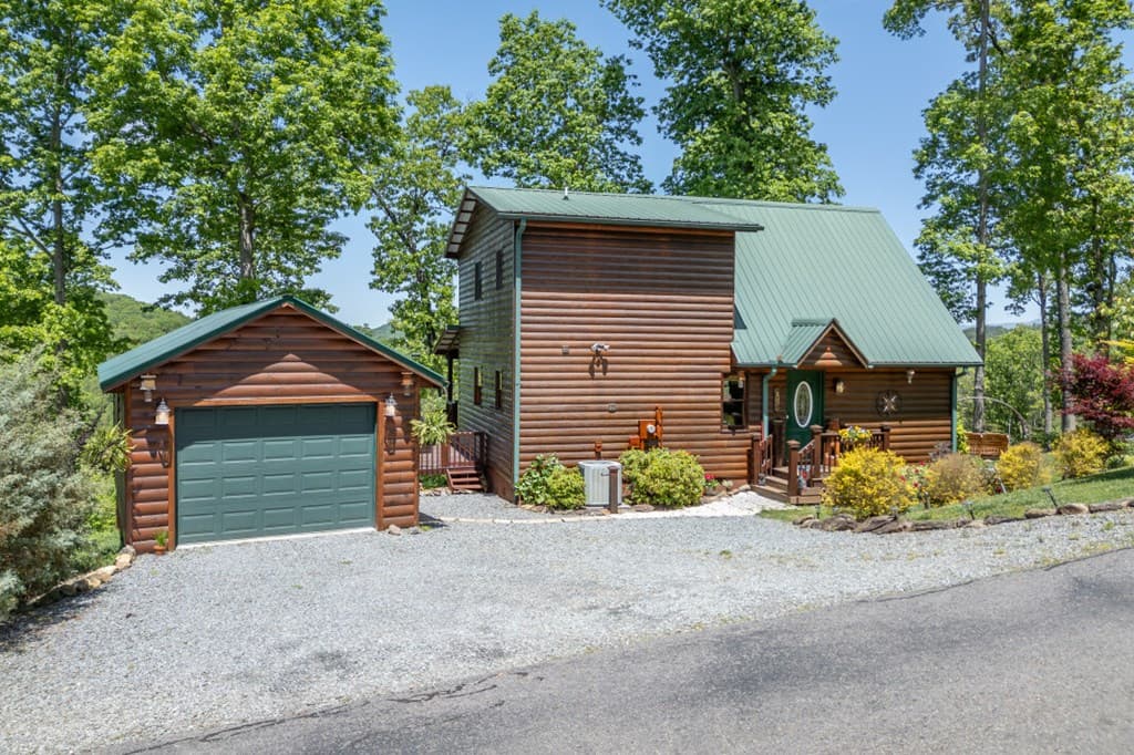 1055 Carolina Fox Circle, Murphy NC 28906 - Photo